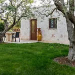 בית נופש Le Dimore Crescenzio, Authentic Apulian Experience *