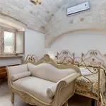 Le Dimore Crescenzio, Authentic Apulian Experience *
