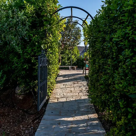 Le Dimore Crescenzio, Authentic Apulian Experience *