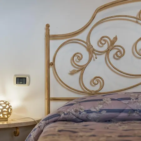 Le Dimore Crescenzio, Authentic Apulian Experience Locorotondo